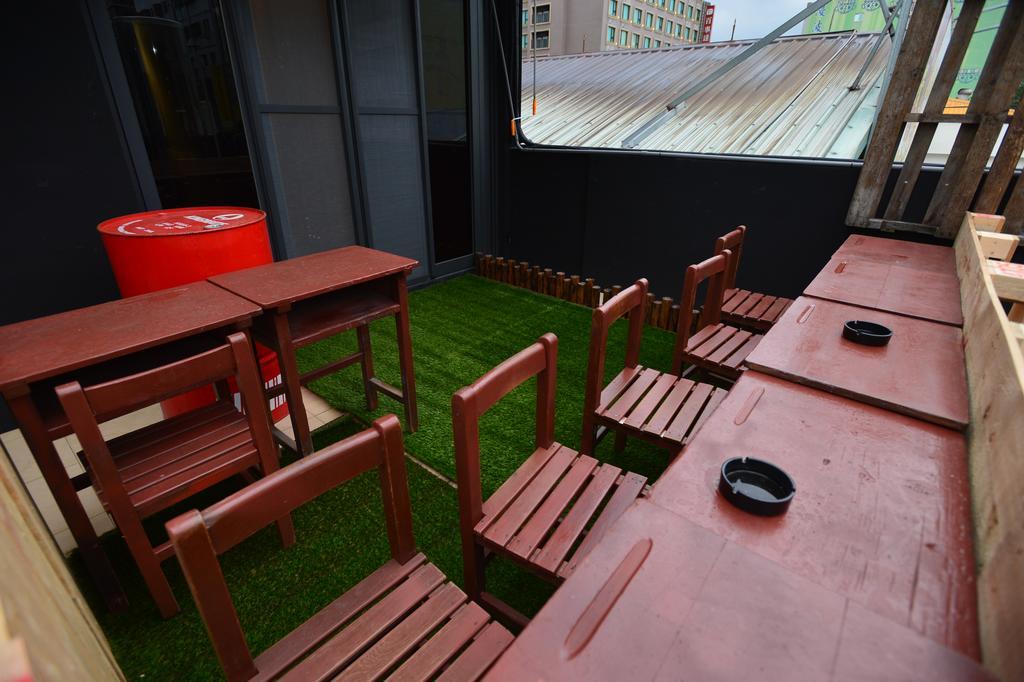 Just Walk Backpacker Hostel Hualien Exterior foto