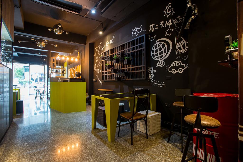 Just Walk Backpacker Hostel Hualien Exterior foto