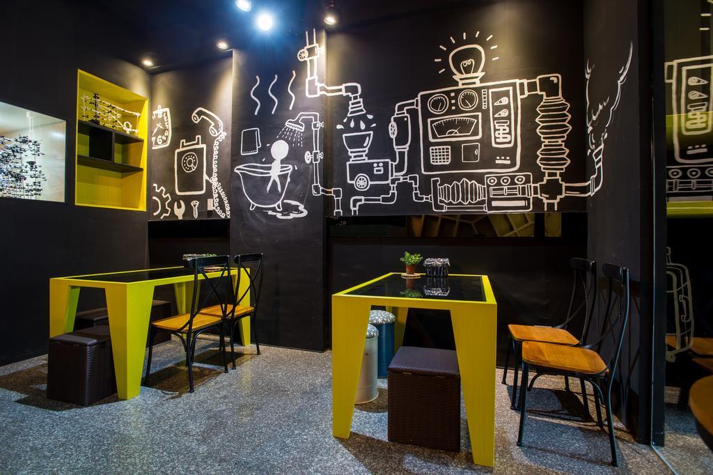 Just Walk Backpacker Hostel Hualien Exterior foto