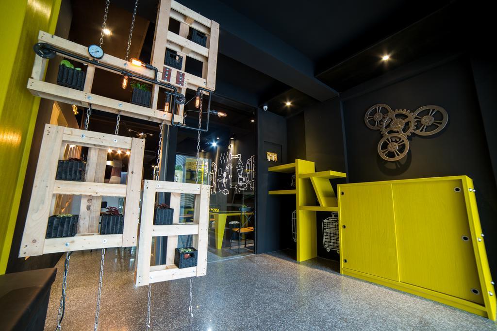 Just Walk Backpacker Hostel Hualien Exterior foto